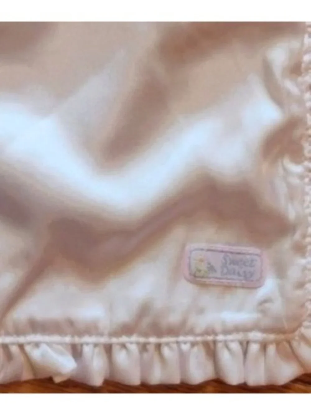 Carters Sweet Daisy Baby Blanket White Patchwork Satin Floral Ruffle Edge